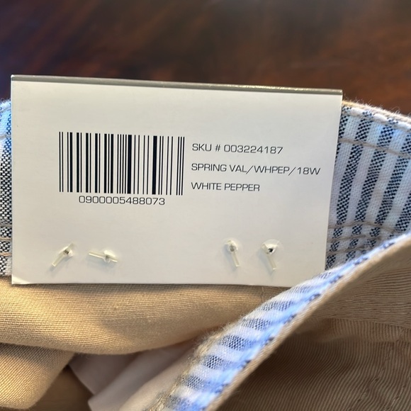 Brand new with tags, natural reflections, khaki shorts, size 18 W - Picture 4 of 4